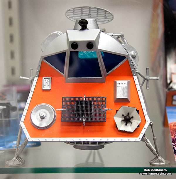 lost_in_space_151016_7